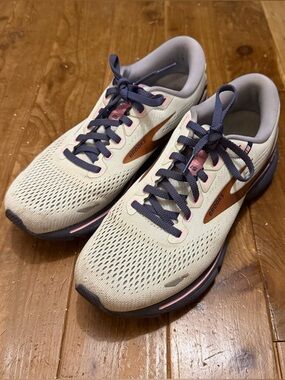 Brooks Women’s Ghost 15 Spa Blue/Neon Pink/Copper